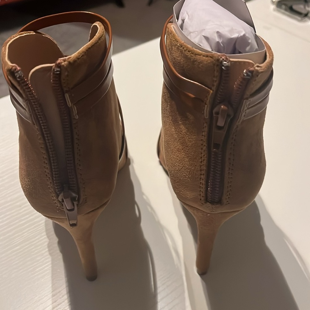 Journee Collection Samara Booties - Picture 4 of 5